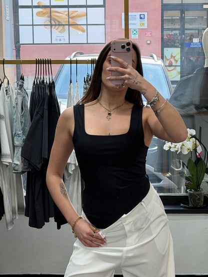 Body Lily- JadeShop