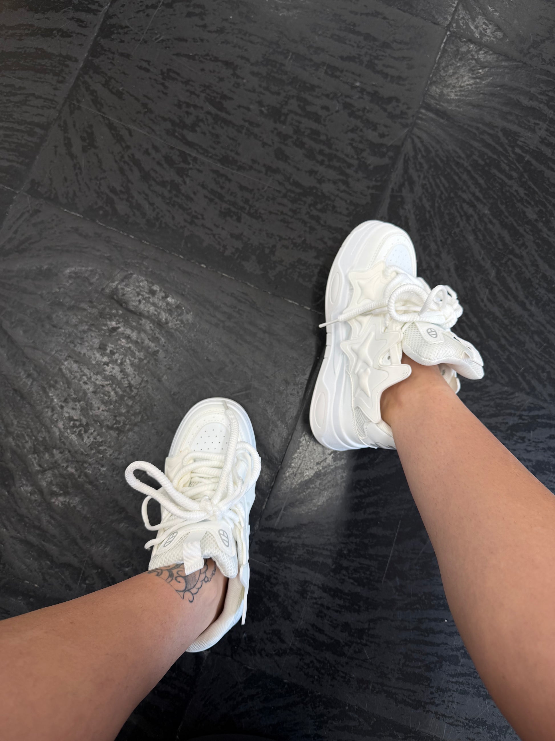Sneaker Star- JadeShop