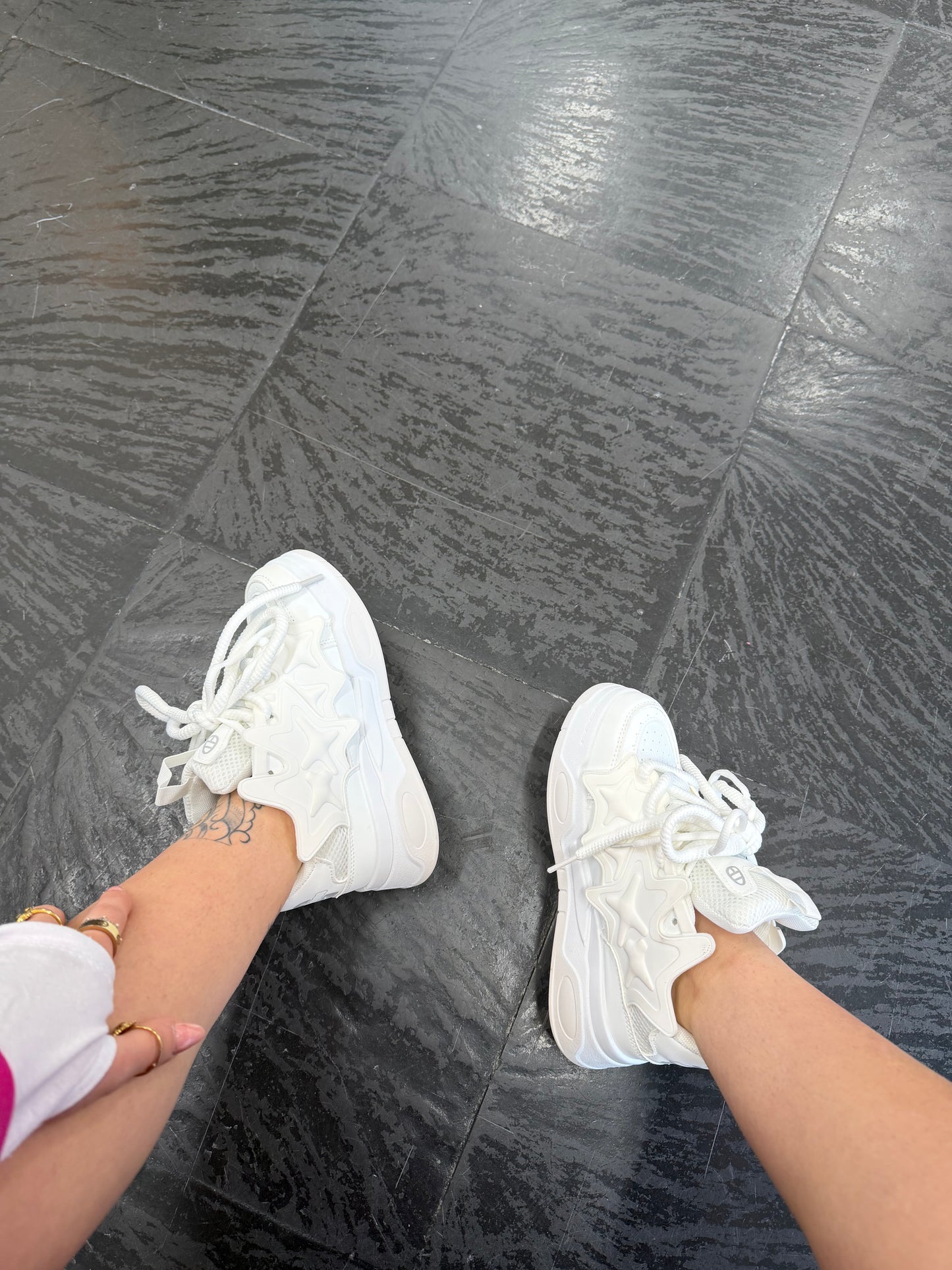 Sneaker Star- JadeShop